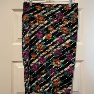 Diagonal stripe and rose patterned Cassie skirt